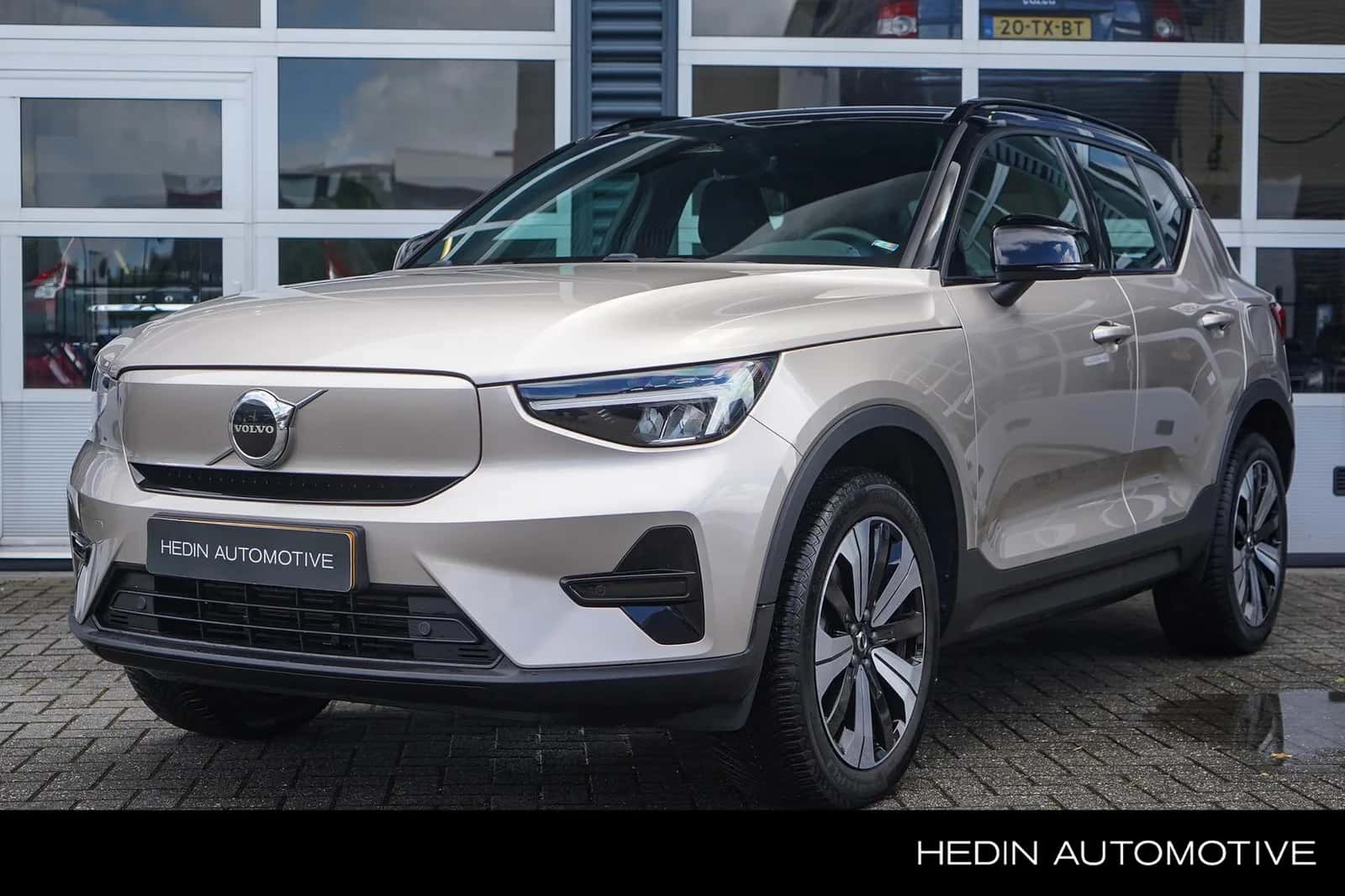 Volvo XC40 (2023) — foto 1
