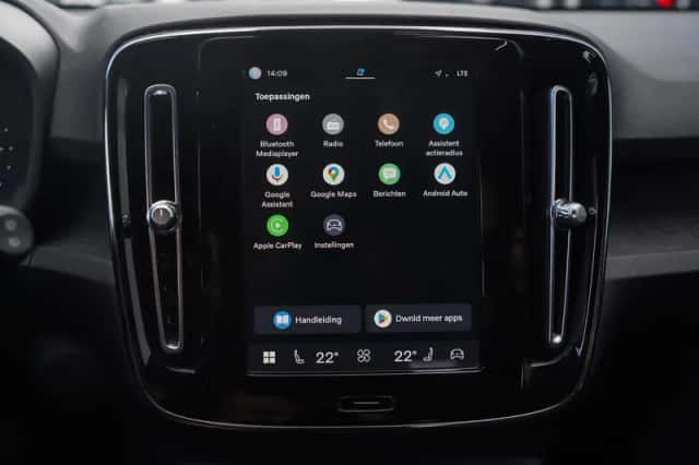 Volvo XC40 (2023) thumbnail 21