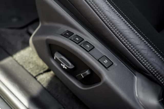 Volvo XC60 (2016) thumbnail 14