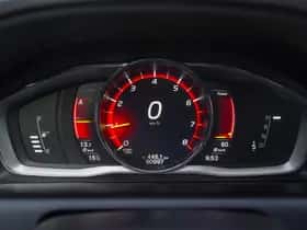 Volvo XC60 (2016) thumbnail 16