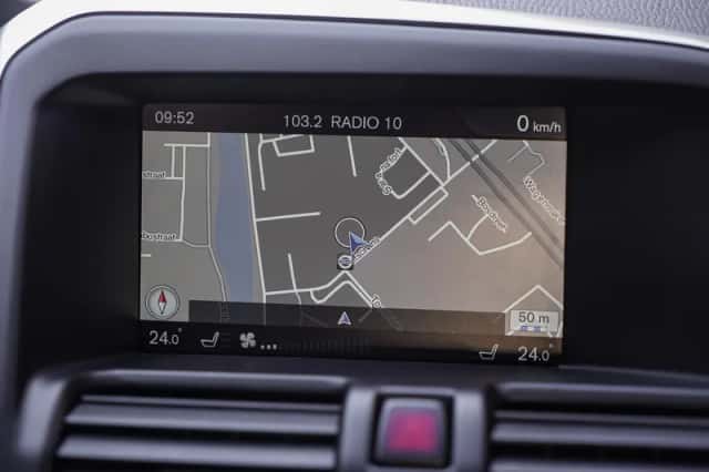 Volvo XC60 (2016) thumbnail 19
