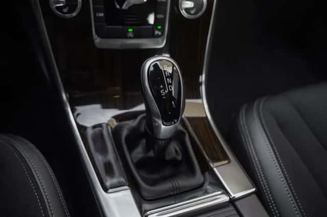 Volvo XC60 (2016) thumbnail 25