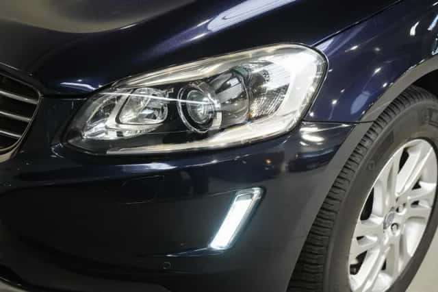Volvo XC60 (2016) thumbnail 4