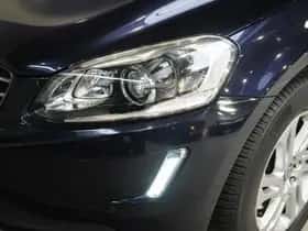 Volvo XC60 (2016) thumbnail 4