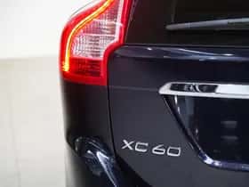 Volvo XC60 (2016) thumbnail 8