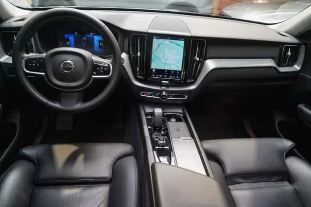 Volvo XC60 (2023) thumbnail 13