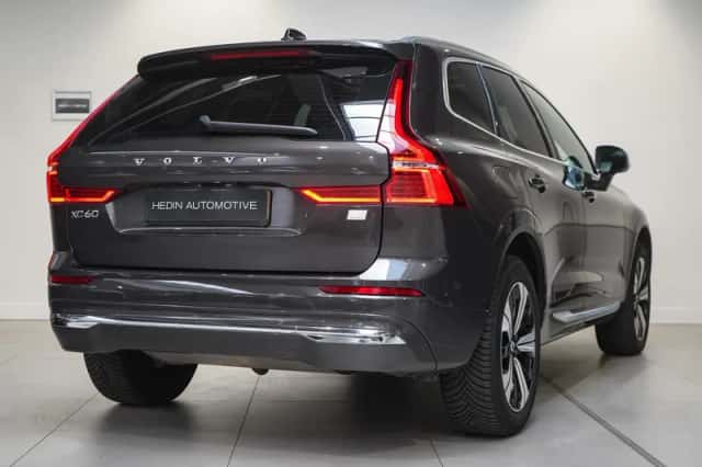 Volvo XC60 (2023) thumbnail 6
