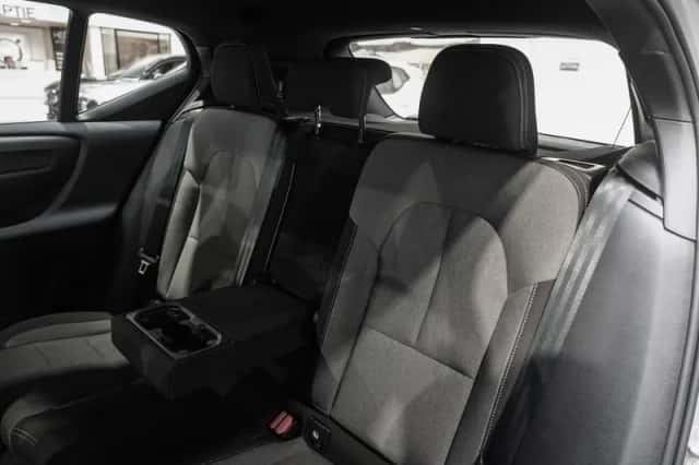 Volvo XC40 (2025) thumbnail 14