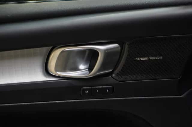 Volvo XC40 (2025) thumbnail 15