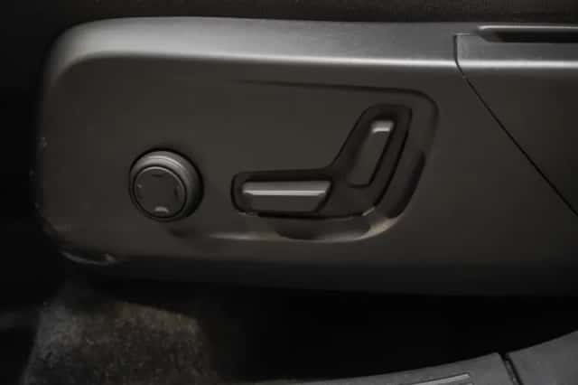 Volvo XC40 (2025) thumbnail 16
