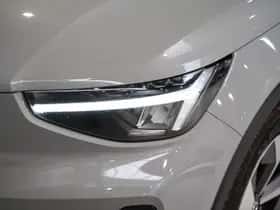 Volvo XC40 (2025) thumbnail 4