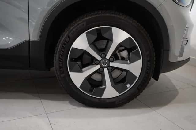 Volvo XC40 (2025) thumbnail 7