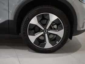 Volvo XC40 (2025) thumbnail 7