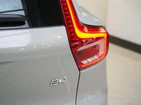 Volvo XC40 (2025) thumbnail 9