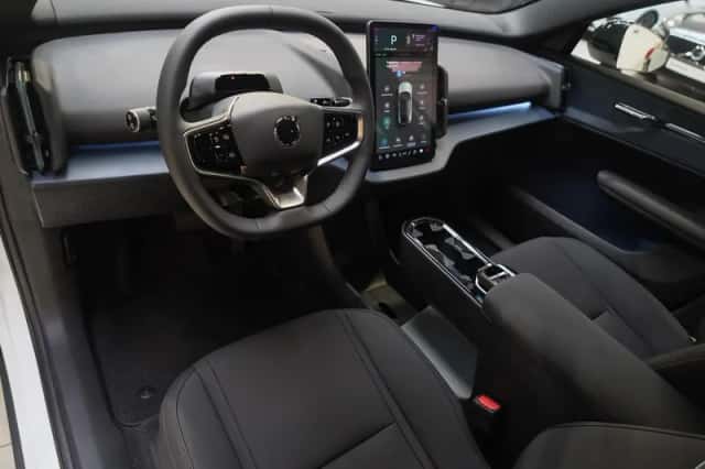 Volvo EX30 (2026) thumbnail 12