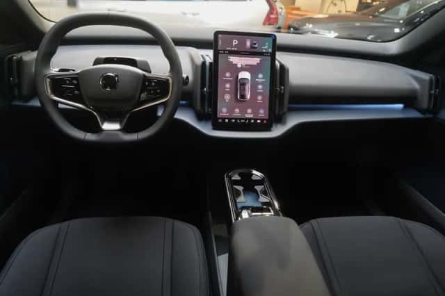 Volvo EX30 (2026) thumbnail 13