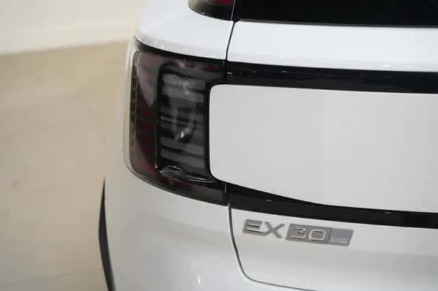 Volvo EX30 (2026) thumbnail 8