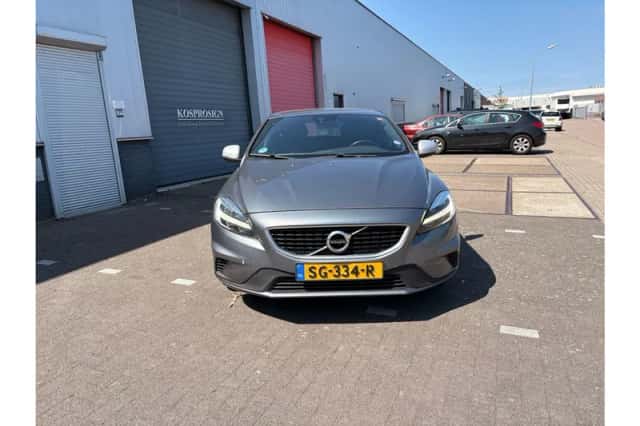 Volvo V40 (2018) thumbnail 6