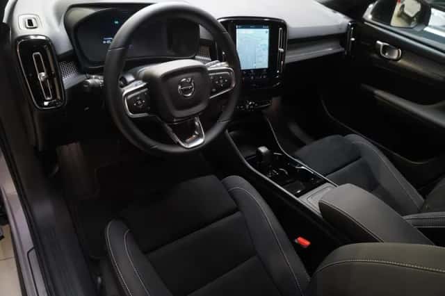 Volvo EX40 (2026) thumbnail 12