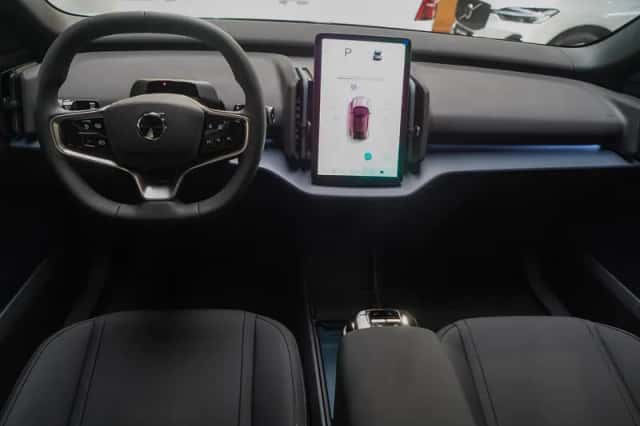 Volvo EX30 (2026) thumbnail 13