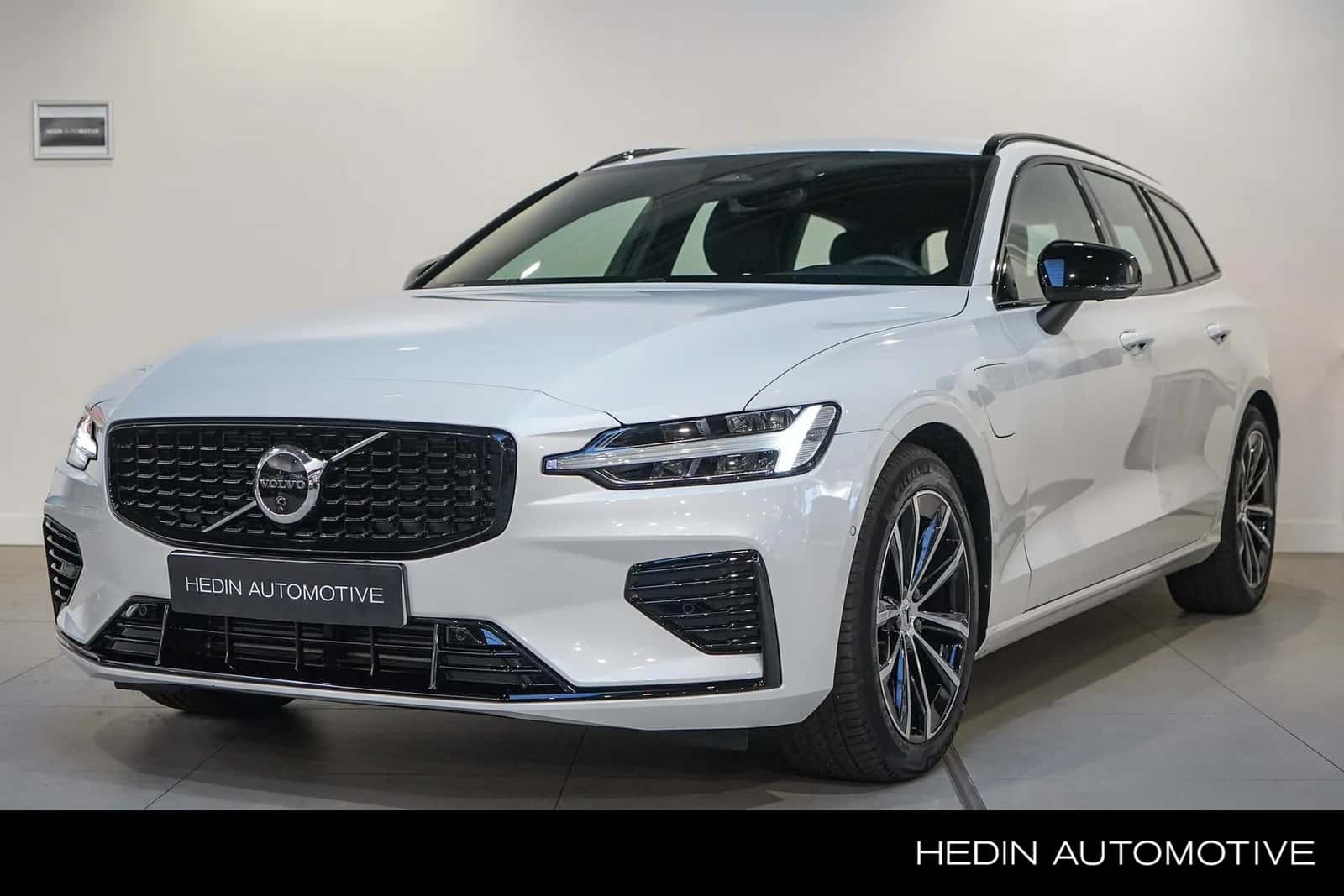 Volvo V60 (2025) — foto 1