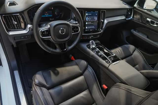 Volvo V60 (2025) thumbnail 12