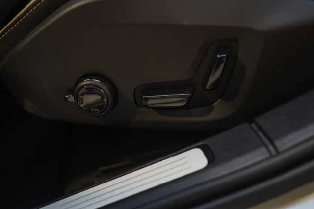 Volvo V60 (2025) thumbnail 16