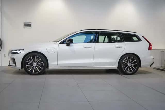 Volvo V60 (2025) thumbnail 3