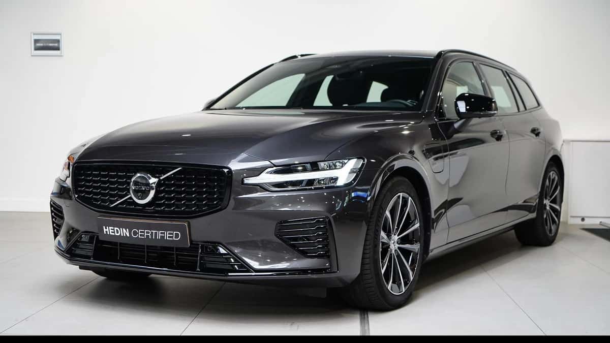 Volvo V60 (2025) — foto 1