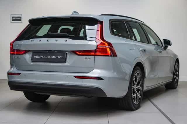 Volvo V60 (2023) thumbnail 6