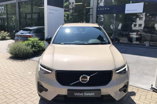 Volvo XC40 (2025) thumbnail 6