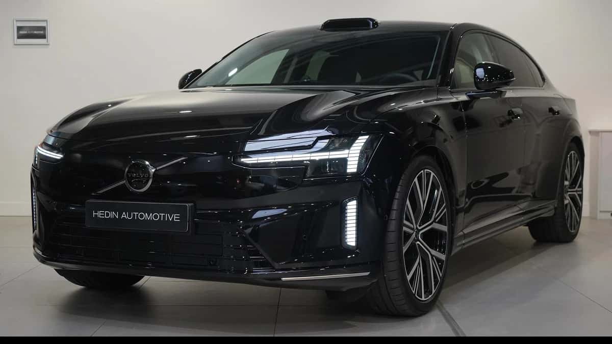 Volvo ES90 (2026) — foto 1