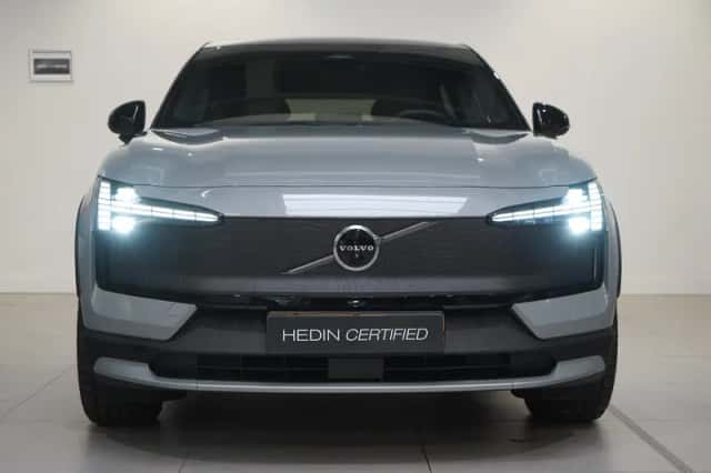 Volvo EX30 (2025) thumbnail 2