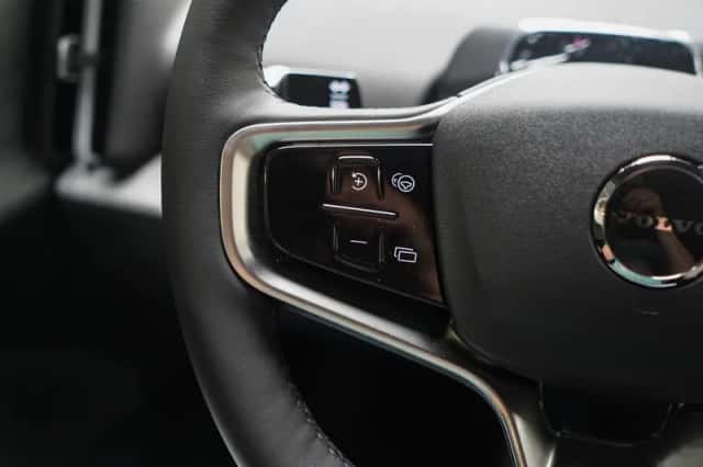 Volvo EX30 (2025) thumbnail 15