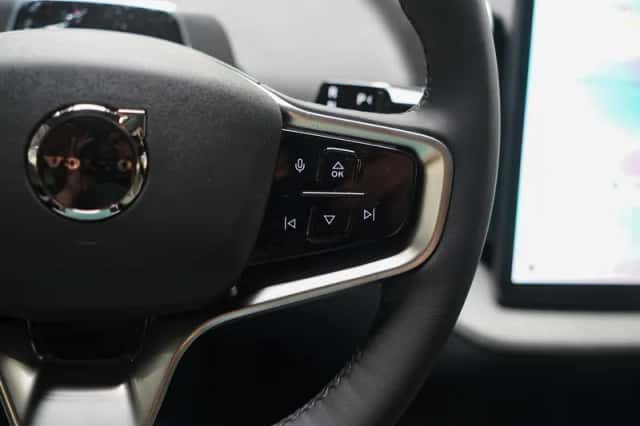 Volvo EX30 (2025) thumbnail 16