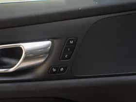 Volvo S60 (2023) thumbnail 14