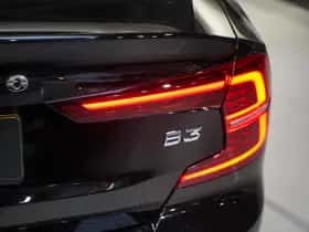 Volvo S60 (2023) thumbnail 9