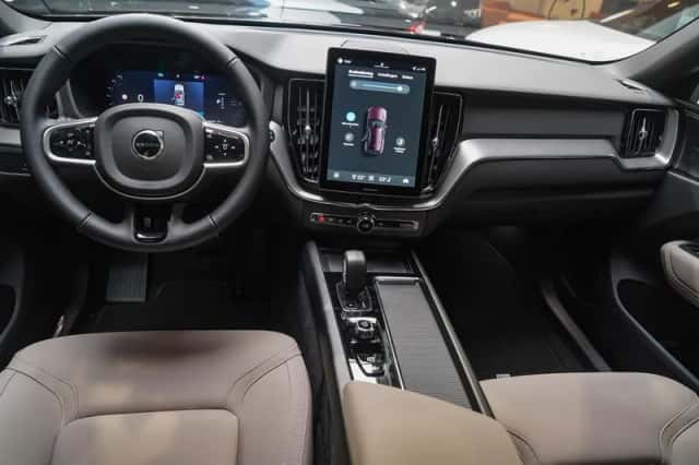 Volvo XC60 (2026) thumbnail 13
