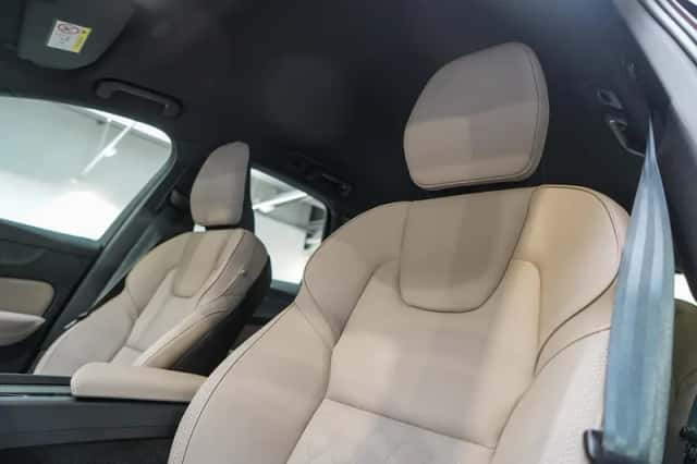 Volvo XC60 (2026) thumbnail 16