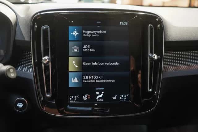 Volvo XC40 (2021) thumbnail 21