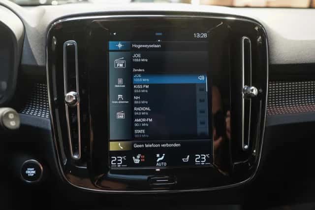Volvo XC40 (2021) thumbnail 23