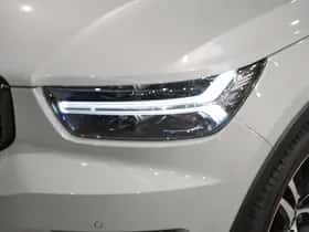 Volvo XC40 (2021) thumbnail 4