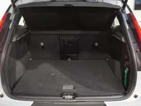 Volvo XC40 (2021) thumbnail 10