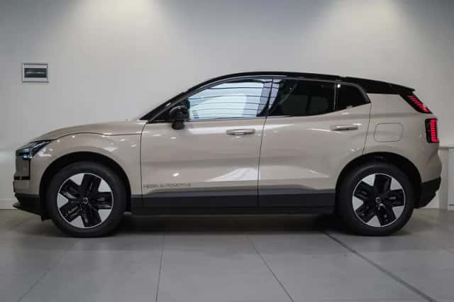 Volvo EX30 (2026) thumbnail 3