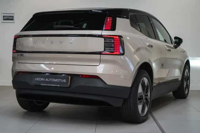 Volvo EX30 (2026) thumbnail 6