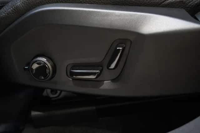 Volvo XC60 (2025) thumbnail 16