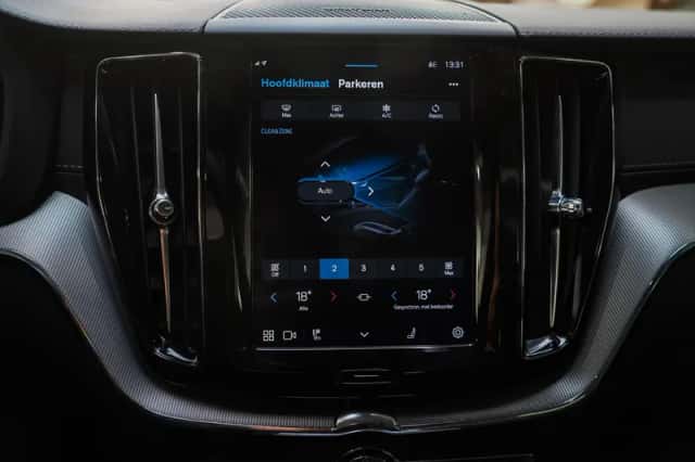 Volvo XC60 (2025) thumbnail 24