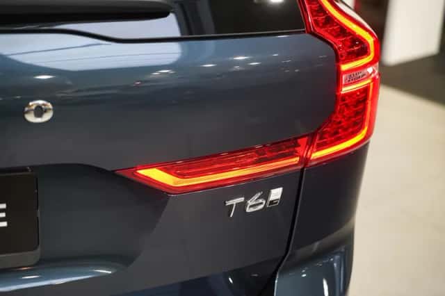 Volvo XC60 (2025) thumbnail 9
