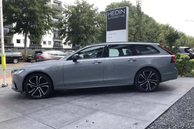 Volvo V90 (2025) thumbnail 2