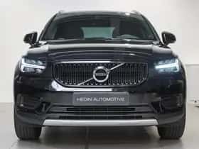 Volvo XC40 (2022) thumbnail 2